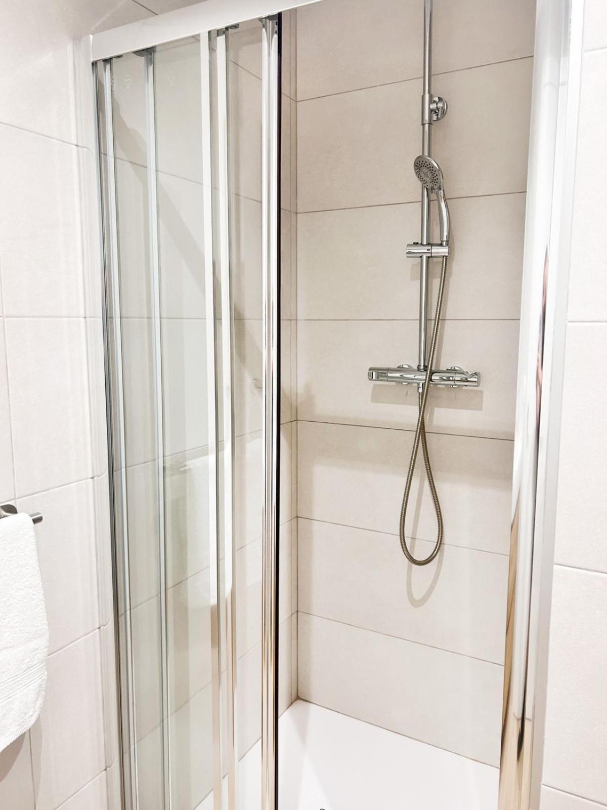 Apartamento Junto A Ruzafa Cerca Del Centro Valencia Exterior foto